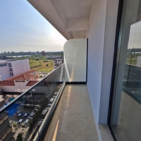 Pura Vida Mamaia Nord 公寓式酒店