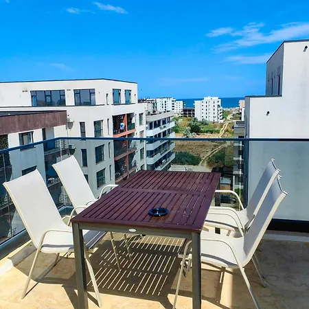 Pura Vida Mamaia Nord Aparthotel
